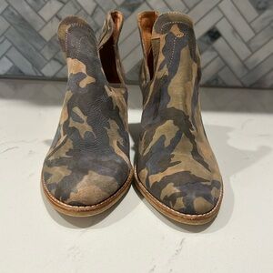 Silent D Boots- 37- worn once